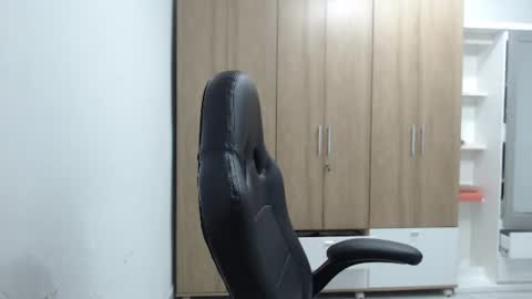Snapshot of roxanalove7 chatting on 06.17.26 Roxana online show from 06.17.26
