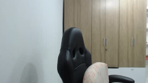 Snapshot of roxanalove7 chatting on 06.24.26 Roxana online show from 06.24.26