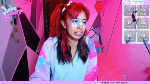 Snapshot of roxanbunny chatting on 12.02.24 roxxy online show from 12.02.24