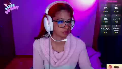 Snapshot of roxanbunny chatting on 09.24.25 roxxy online show from 09.24.25