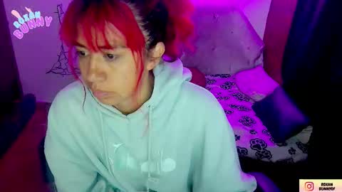 Snapshot of roxanbunny chatting on 10.29.25 roxxy online show from 10.29.25