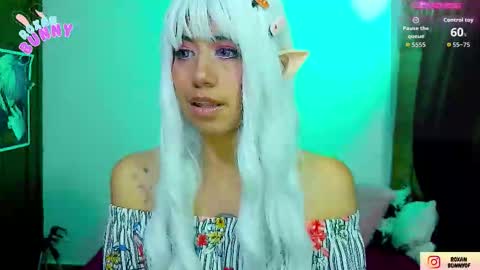 Snapshot of roxanbunny chatting on 11.25.25 roxxy online show from 11.25.25