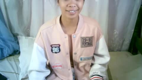 Snapshot of roxanne_98 chatting on 01.23.25 roxanne_98 online show from 01.23.25