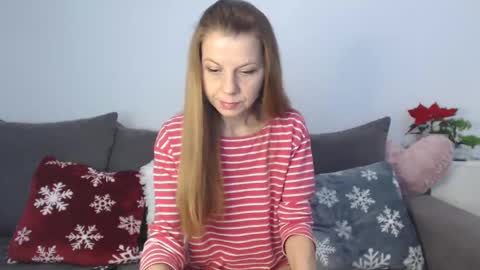 Snapshot of roxanneliss chatting on 12.14.24 roxanneliss online show from 12.14.24