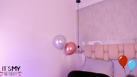 Snapshot of roxie_summers chatting on 01.11.25 Roxie online show from 01.11.25