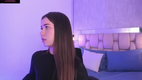 Snapshot of roxie_summers chatting on 02.09.25 Roxie online show from 02.09.25