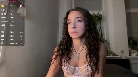 Snapshot of roxieflexie chatting on 10.19.25 Roxie online show from 10.19.25