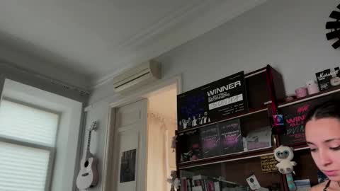 Snapshot of roxieflexie chatting on 11.23.25 Roxie online show from 11.23.25