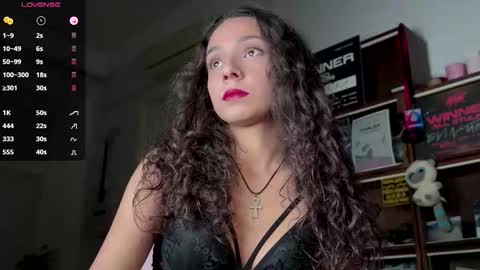 Snapshot of roxieflexie chatting on 12.14.25 Roxie online show from 12.14.25