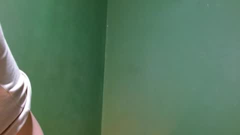 Snapshot of roxiehood chatting on 09.19.25 Roxie online show from 09.19.25