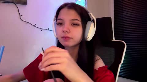 Snapshot of roxiepiurkowski chatting on 02.13.26 Hana online show from 02.13.26