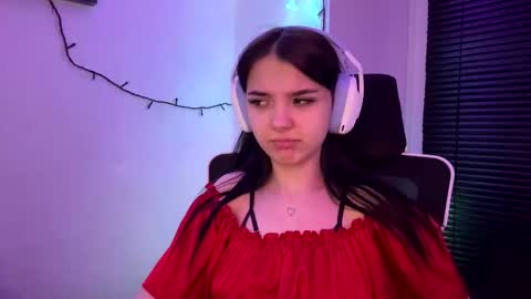 Snapshot of roxiepiurkowski chatting on 02.20.26 Hana online show from 02.20.26