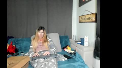 roxihazeleyes online show from 01.19.26