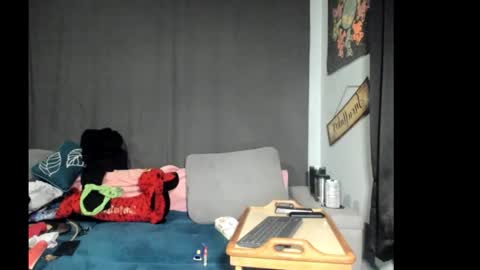 roxihazeleyes online show from 03.05.26