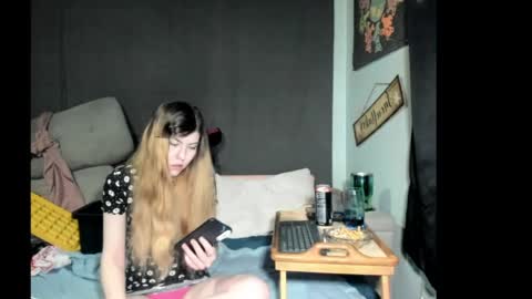 roxihazeleyes online show from 04.30.26