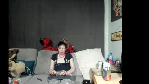 roxihazeleyes online show from 06.08.26
