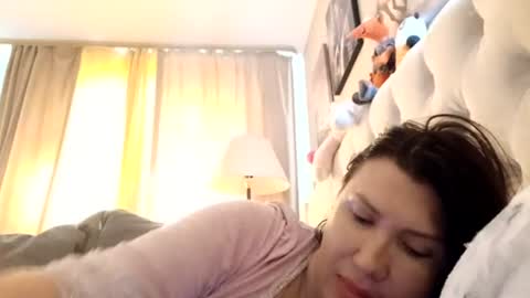 Snapshot of roxolanaa_sexy chatting on 07.01.26 ROXOLANAA SEXY online show from 07.01.26