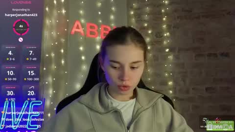 Snapshot of roxxxie_reid chatting on 03.06.26 Roxieex ABBY online show from 03.06.26