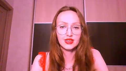 Snapshot of roxxywharton chatting on 07.28.26 Roxxy Wharton online show from 07.28.26