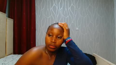 Snapshot of roxy_heather chatting on 01.16.26 Roxy online show from 01.16.26