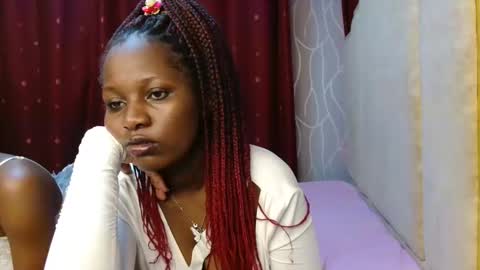 Snapshot of roxy_heather chatting on 02.24.26 Roxy online show from 02.24.26