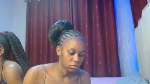 Snapshot of roxy_heather chatting on 02.27.26 Roxy online show from 02.27.26