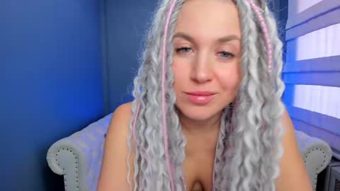 Snapshot of roxy_mars chatting on 01.28.25 Roxy online show from 01.28.25