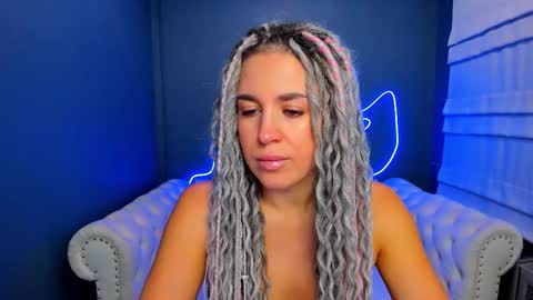 Snapshot of roxy_mars chatting on 10.14.25 Roxy online show from 10.14.25