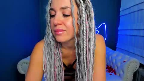 Roxy online show from 12.05.25