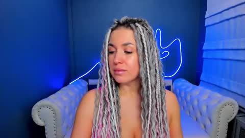 Roxy online show from 01.17.26