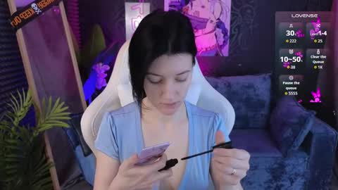 roxy_riot_ online show from 11.05.25