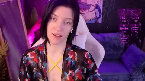 Snapshot of roxy_riot_ chatting on 12.20.25 roxy_riot_ online show from 12.20.25