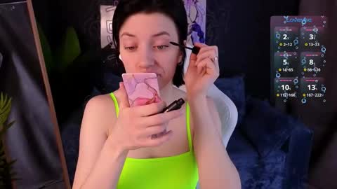 Snapshot of roxy_riot_ chatting on 02.04.26 roxy_riot_ online show from 02.04.26