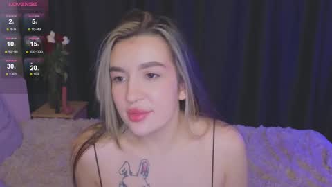 Snapshot of roxychilli chatting on 02.17.25 Roxy online show from 02.17.25