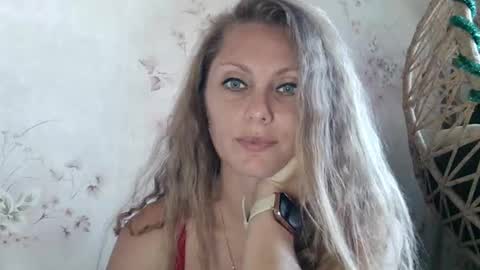 Snapshot of roxyfox18x01 chatting on 10.03.25 roxyfox18x01 online show from 10.03.25