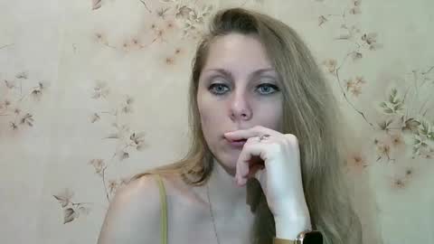 roxyfox18x01 online show from 02.17.26