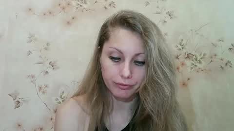 roxyfox18x01 online show from 04.13.26