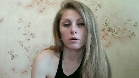 roxyfox18x01 online show from 04.30.26