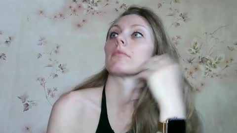 roxyfox18x01 online show from 06.02.26