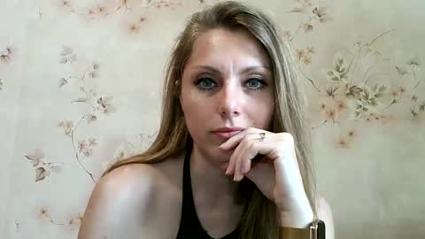 roxyfox18x01 online show from 06.05.26