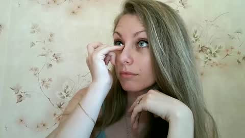roxyfox18x01 online show from 06.06.26