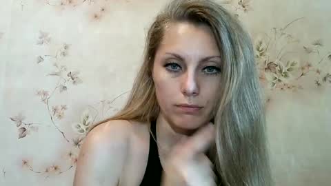 roxyfox18x01 online show from 06.10.26