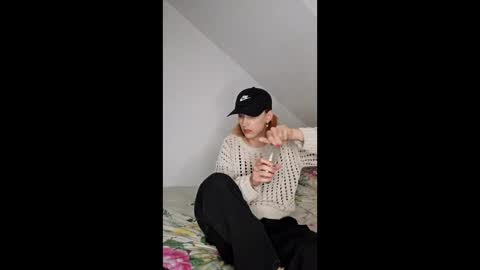 Roxy Seidel online show from 04.12.26