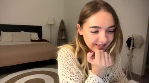 Snapshot of roxysweetdream chatting on 03.21.26 Roxy online show from 03.21.26
