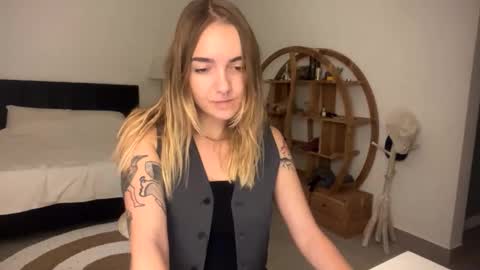 Snapshot of roxysweetdream chatting on 03.30.26 Roxy online show from 03.30.26