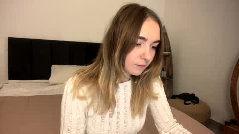 Snapshot of roxysweetdream chatting on 04.03.26 Roxy online show from 04.03.26