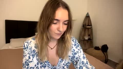 Snapshot of roxysweetdream chatting on 04.08.26 Roxy online show from 04.08.26