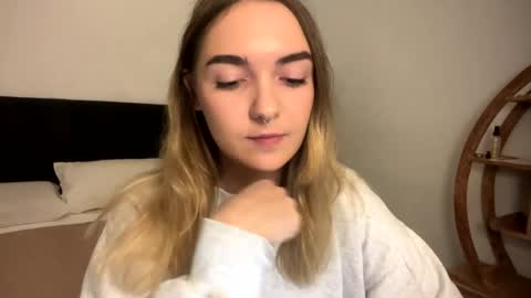 Snapshot of roxysweetdream chatting on 04.09.26 Roxy online show from 04.09.26