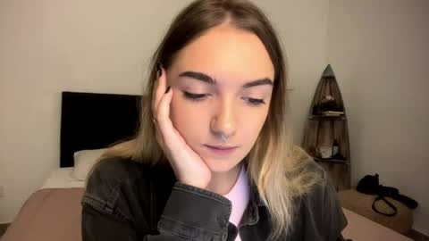 Snapshot of roxysweetdream chatting on 04.19.26 Roxy online show from 04.19.26