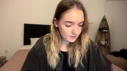 Snapshot of roxysweetdream chatting on 04.21.26 Roxy online show from 04.21.26